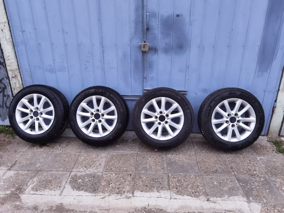 Prodajem komplet točkova za BMW