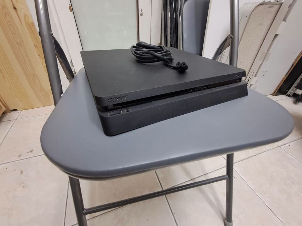 PlayStation PS4 Pro i PlayStation PS4 Slim
