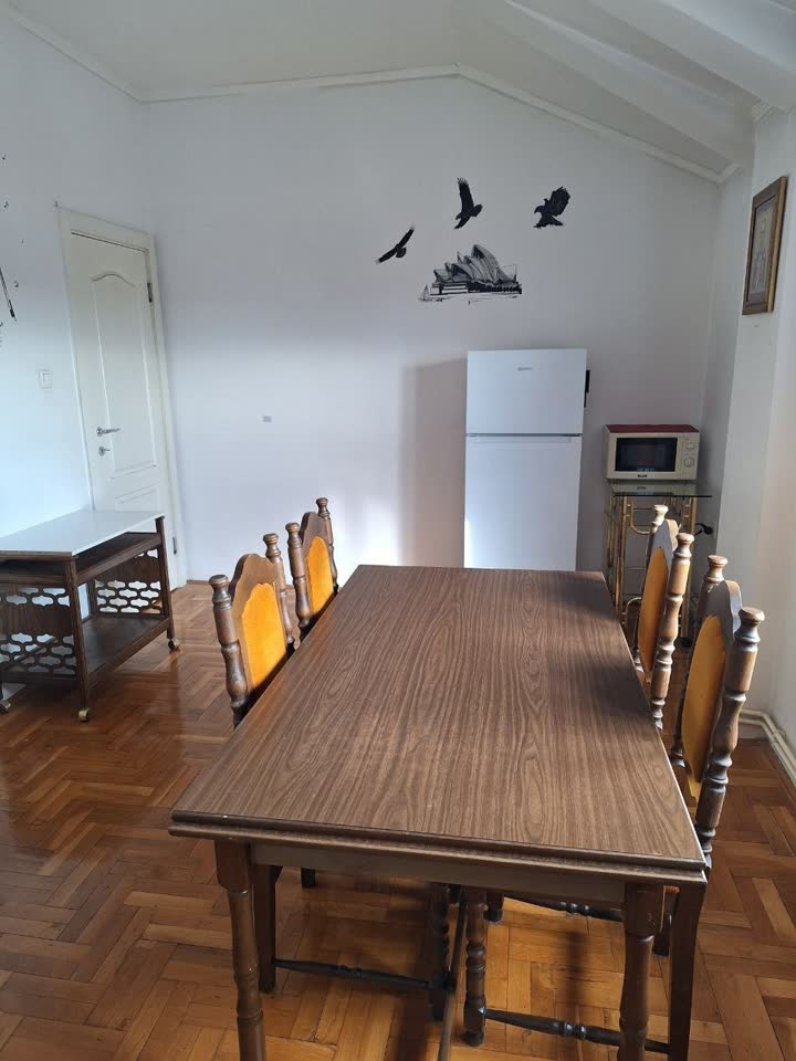 Iznajmljuje se stan kod centra Sremske Mitrovice, 200€