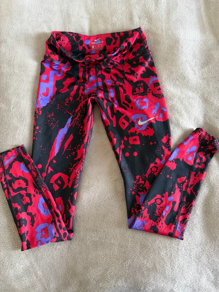 Vreme sportskog i upečatljivog komada: Nike Dri-FIT XS