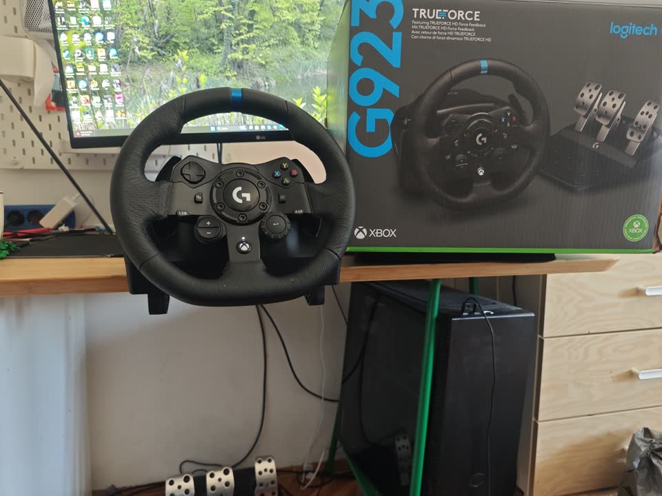 Prodajem Logitech G923