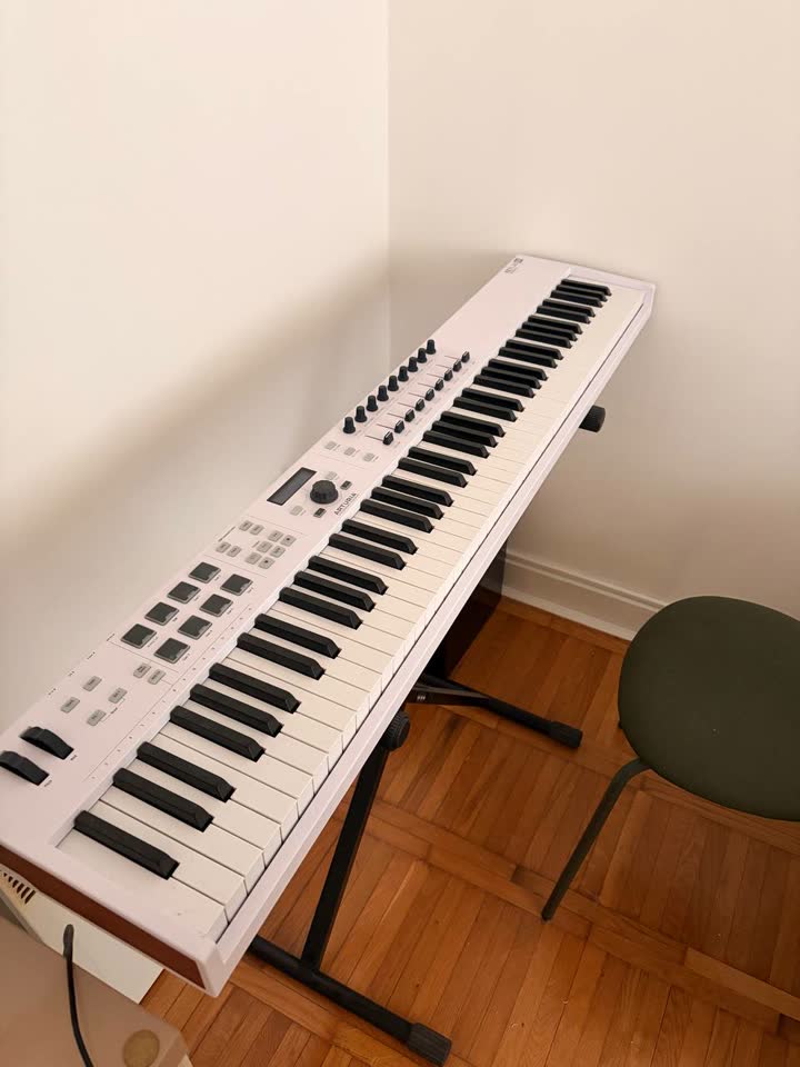 Arturia KeyLab Essential 88 White