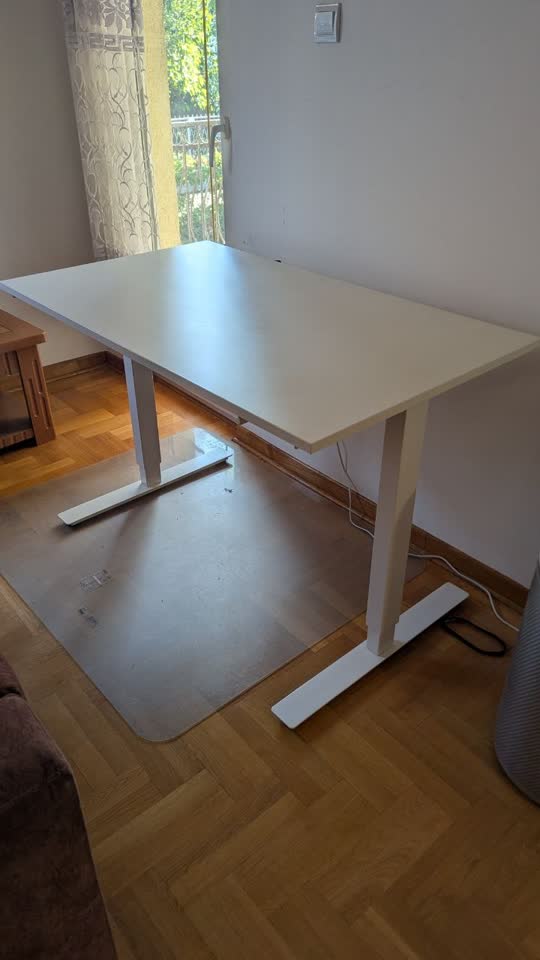 Продаю письменный стол IKEA TROTTEN 160×80 см