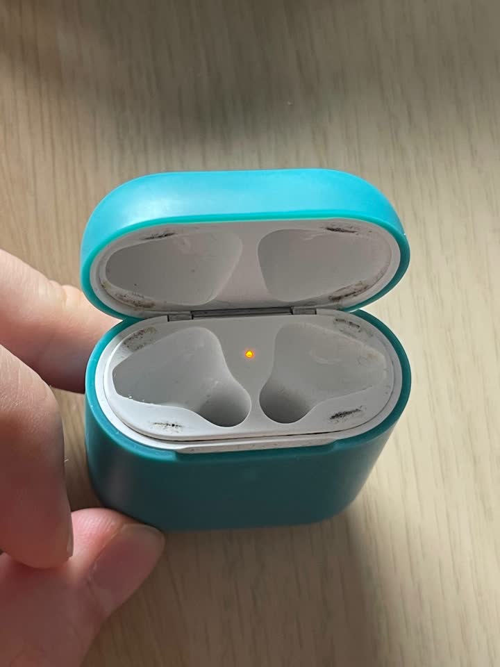 Airpods 2 футрола без слушалица