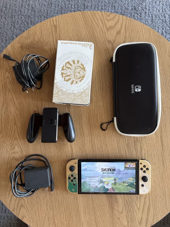 Nintendo Switch OLED — Zelda Tears of the Kingdom Edition + 4 игры