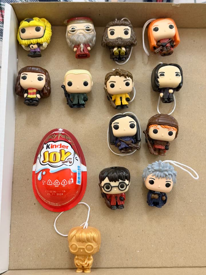 Cela kolekcija kinder joy harry potter quidditch 2024