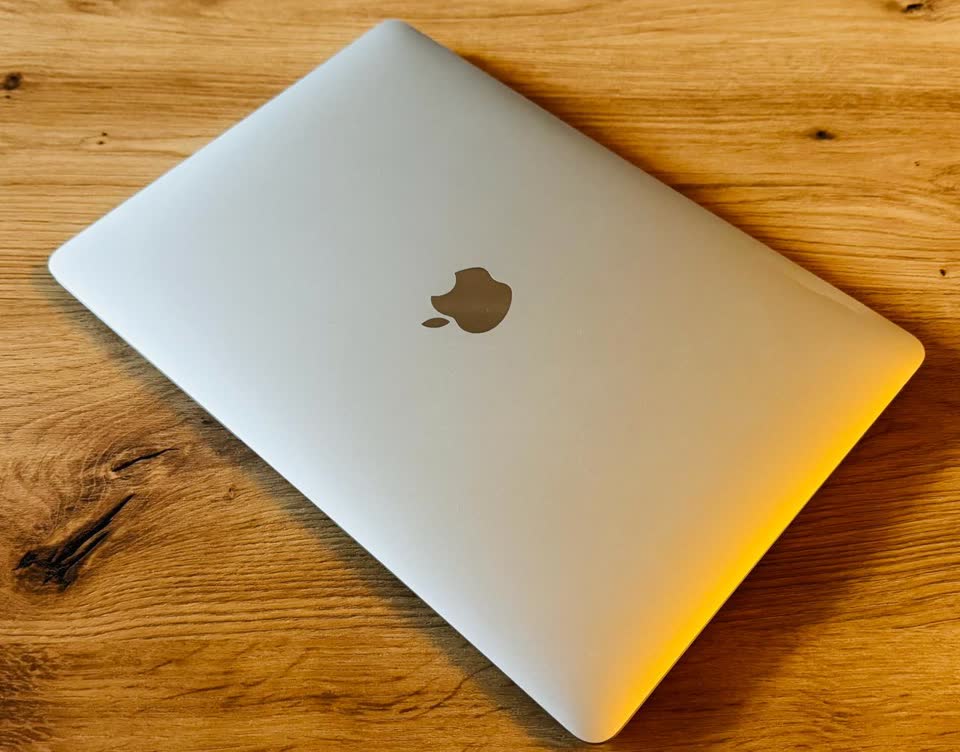 Prodajem MacBook Air M1