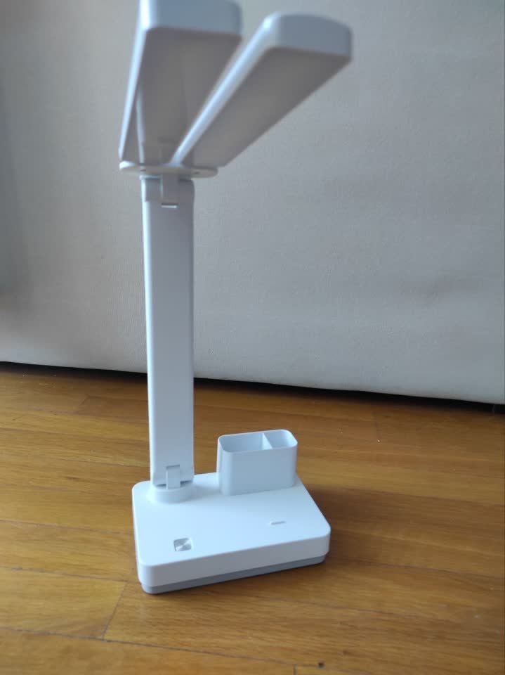 Stona lampa. Kupljena na temu.