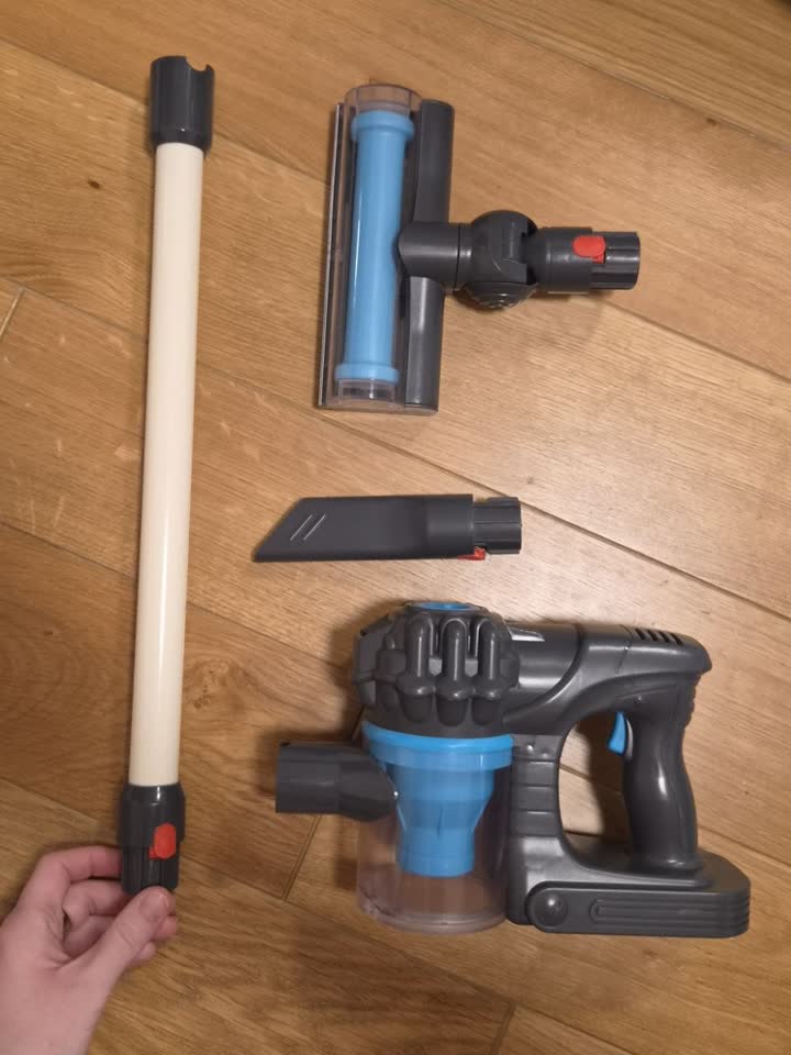 Poklanjam dečji usisivač igračka