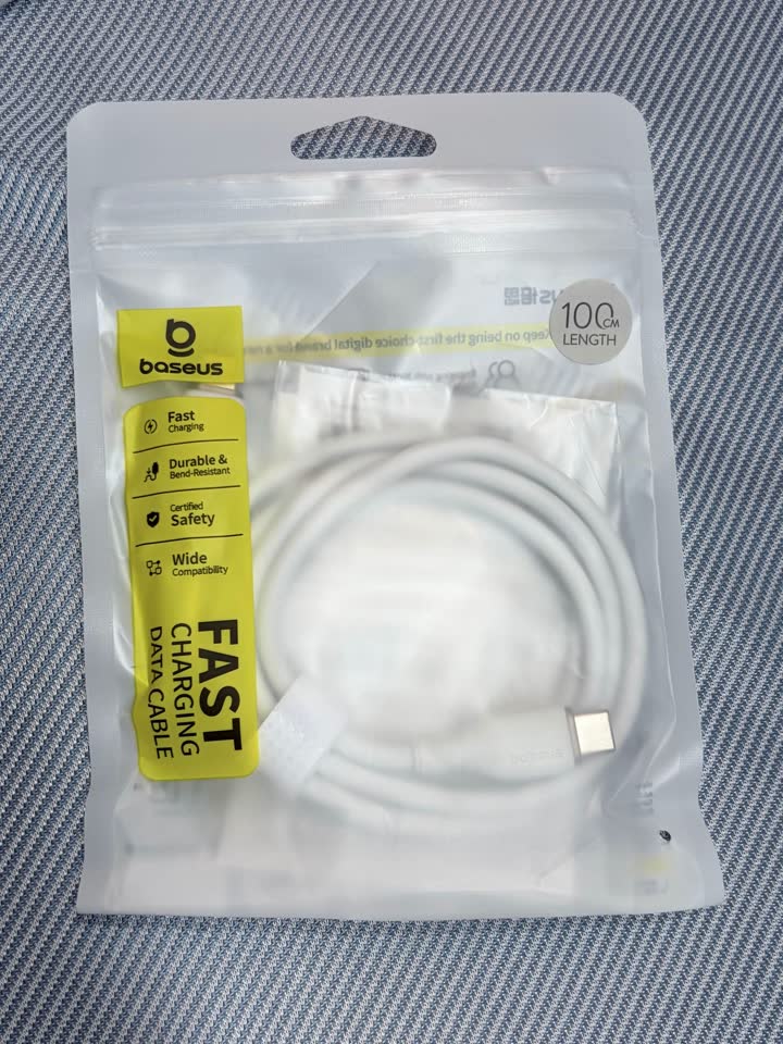 Prodajem originalni kabl Baseus Type-C na Type-C
