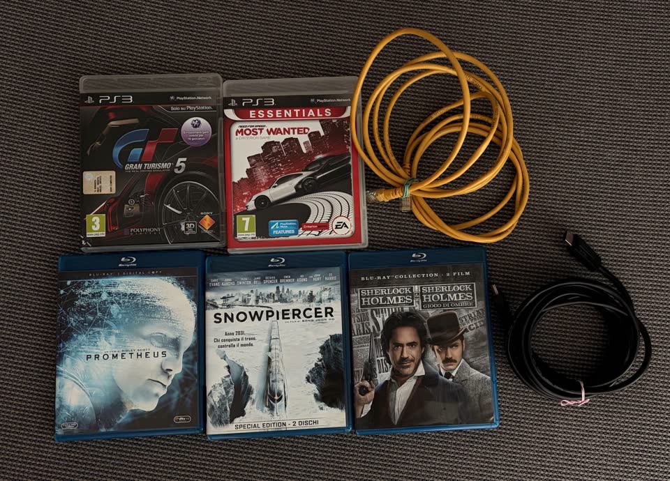 Igre za PS3, Blu-ray filmovi, HDMI i mrežni kabl