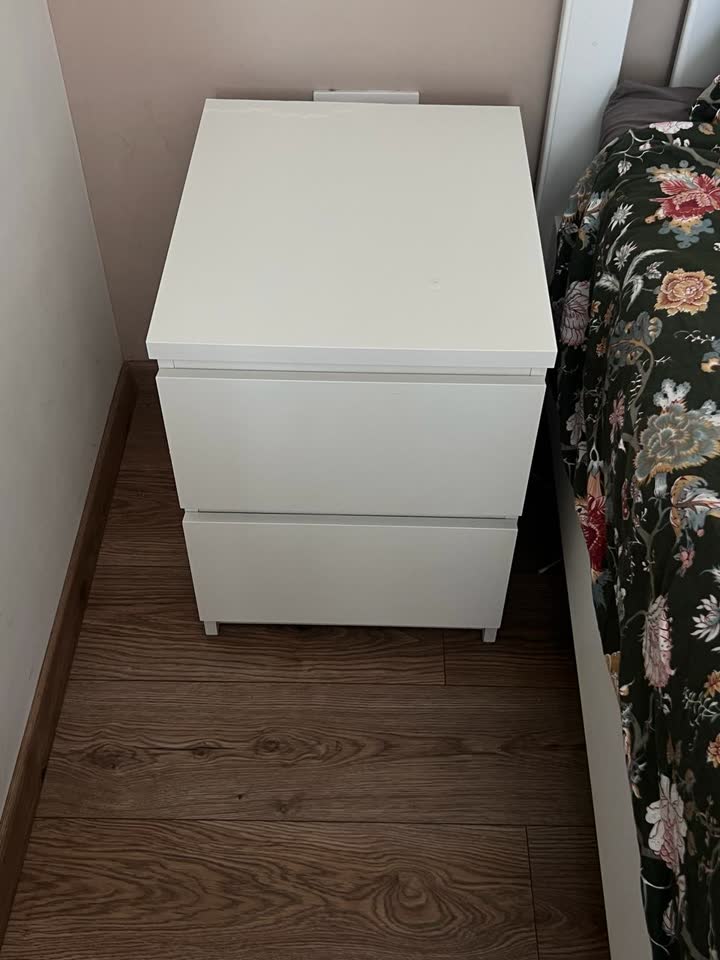 Прикроватная тумба IKEA, белая