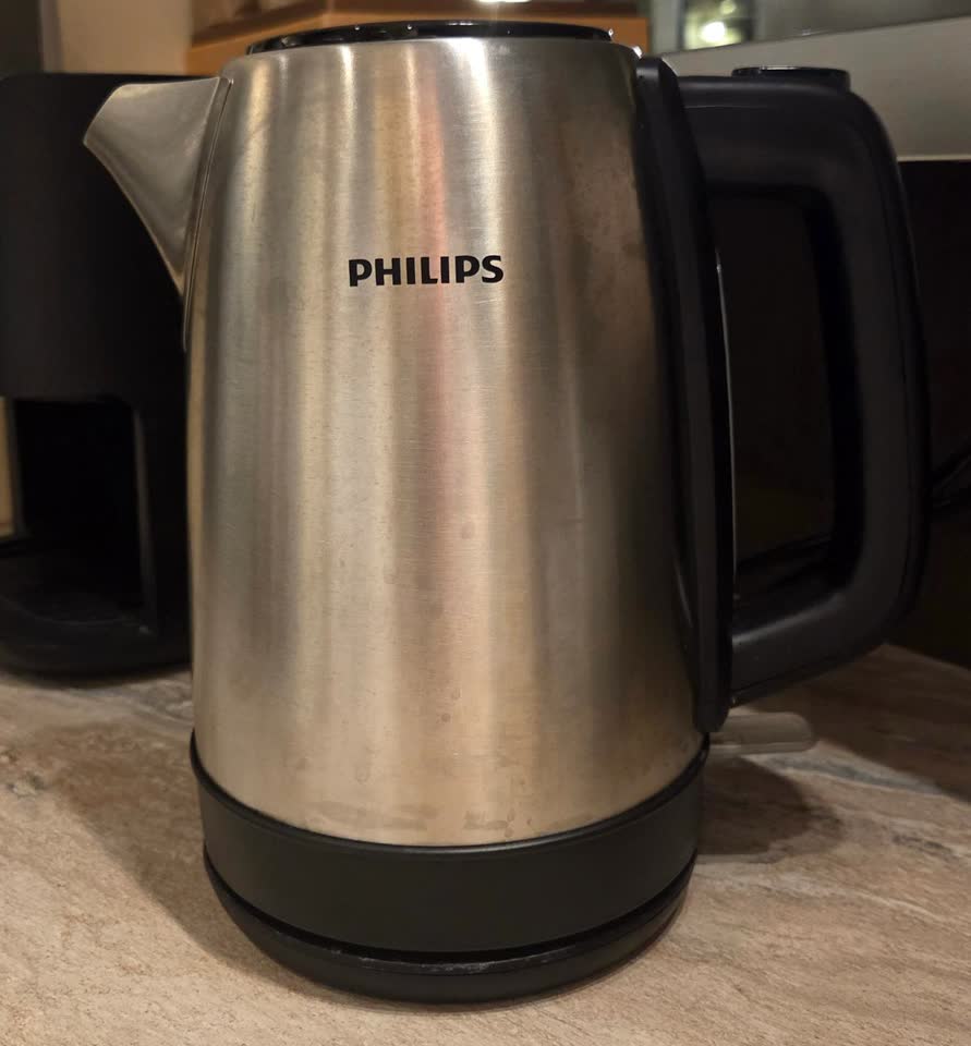 Metalni čajnik Philips HD9350, 1.7 l