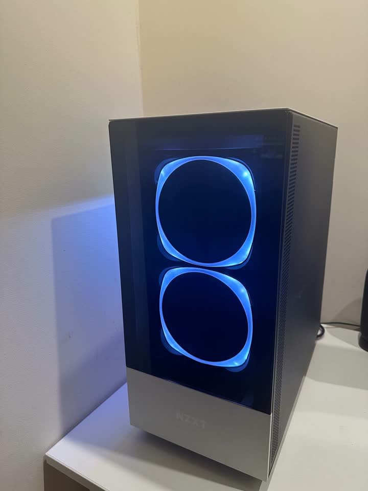 Prodajem PC i periferiju