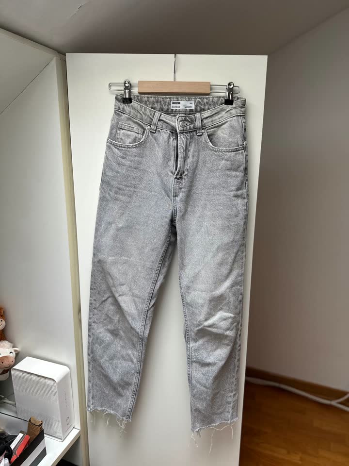Bershka farmerke 34