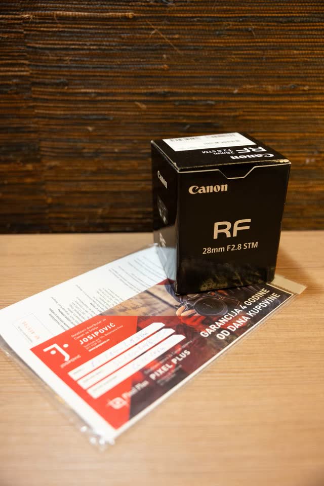 Canon RF 28mm f/2.8 STM