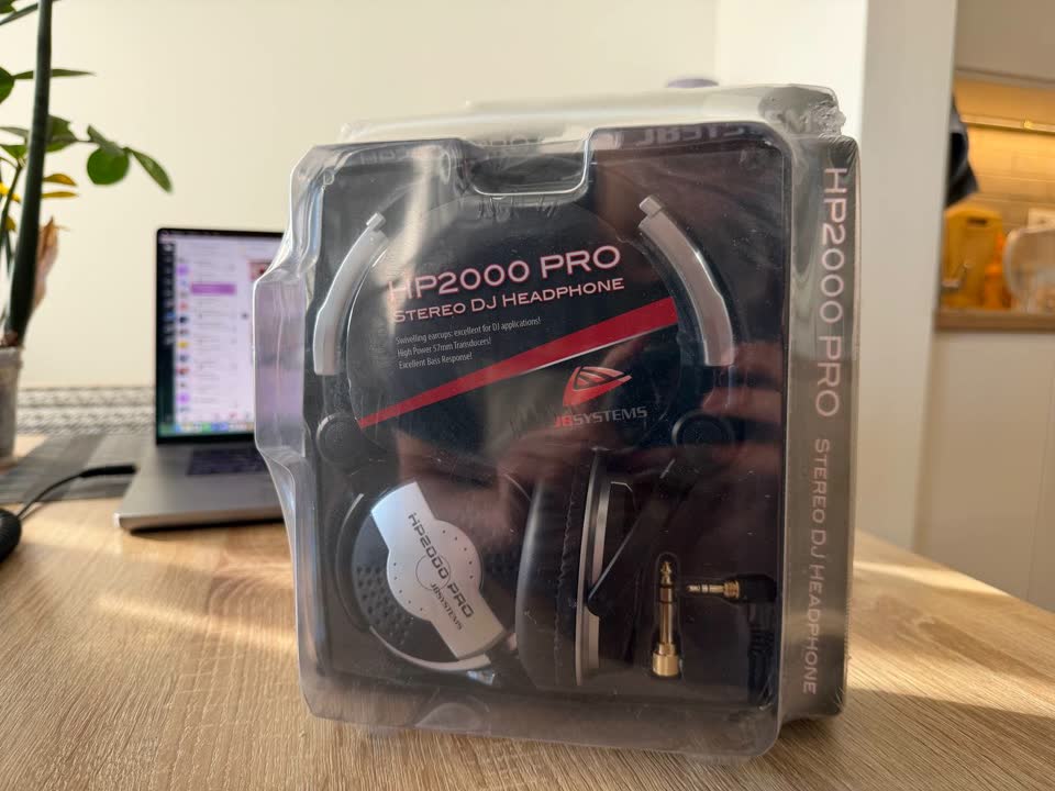 Продаю наушники JBSYSTEMS HP 2000 PRO
