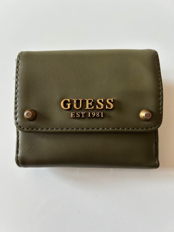 Кошелек Guess, оригинал, 300 rsd