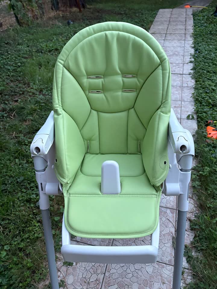 Стул для кормления Peg Perego Pappa Zero 3 с дополнительной накладкой