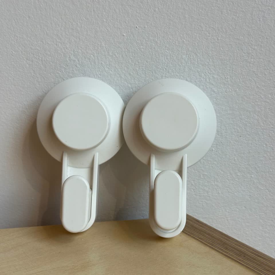 Poklanjam vakuumske kukice za kupatilo IKEA TISKEN