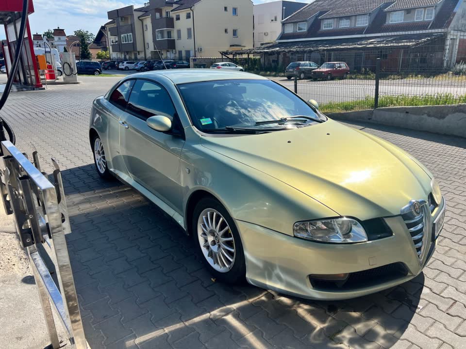 Alfa Romeo GT 2004