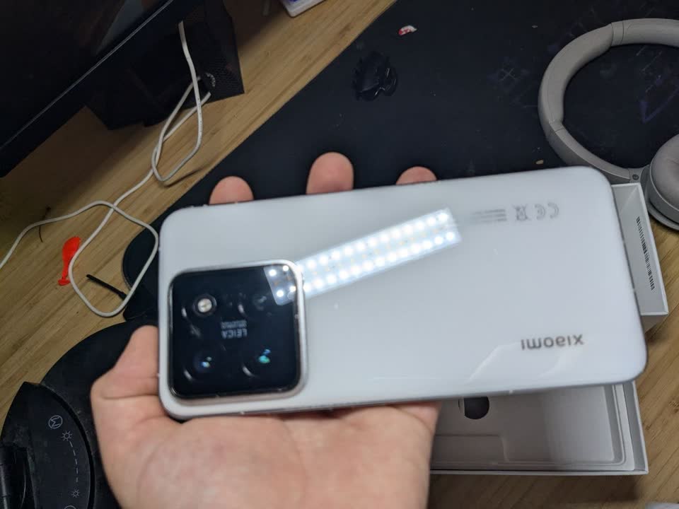 Prodajem Xiaomi 14