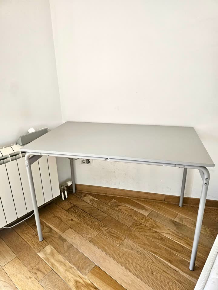 Продам супер устойчивый стол IKEA GRÅSALA