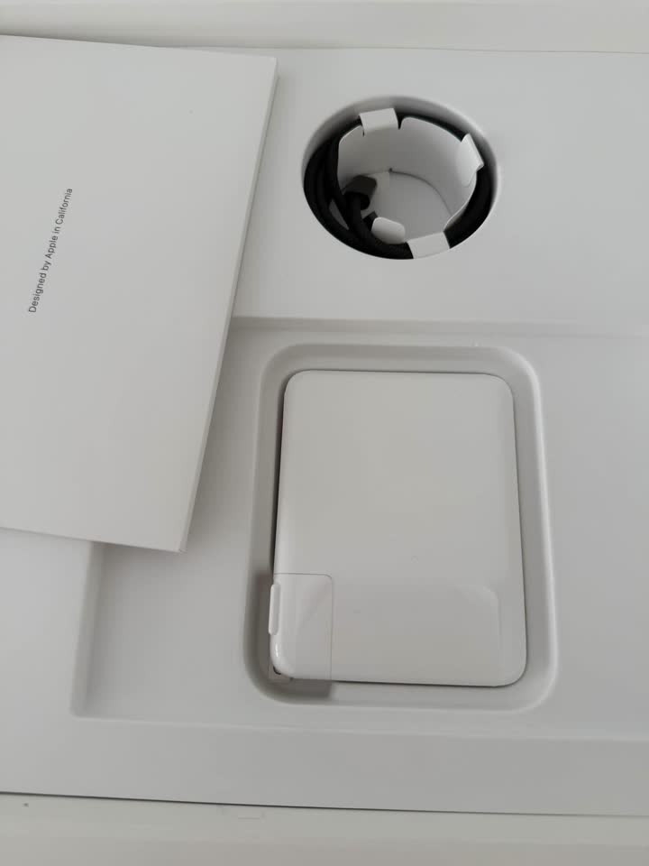 MacBook Pro 16’ M5 Pro 24 Gb / 1 Tb