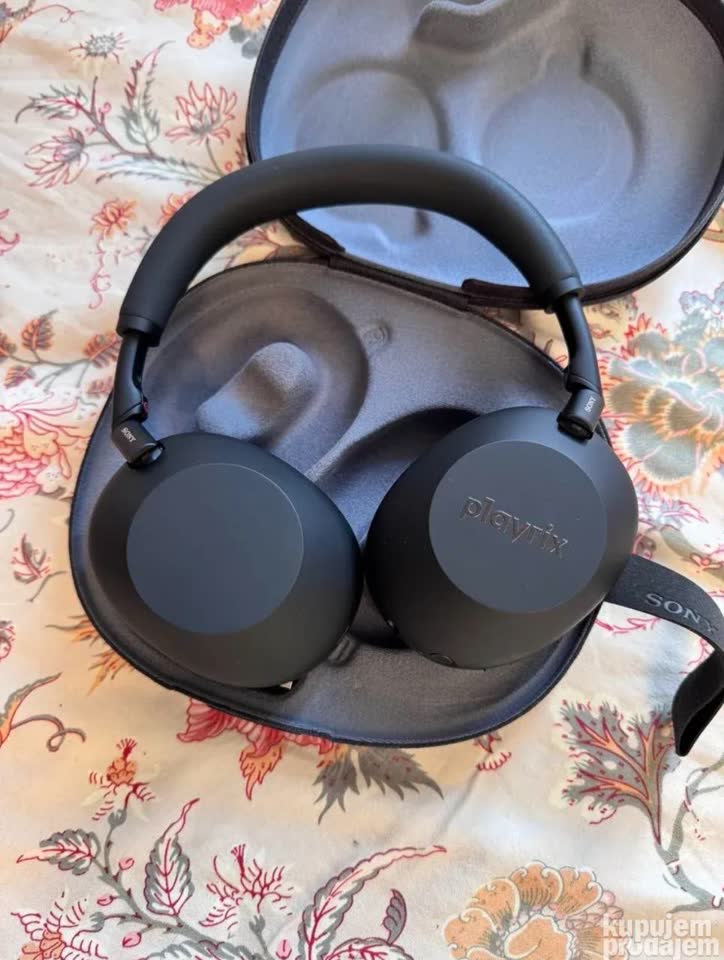 Продаю Sony WH-1000XM6