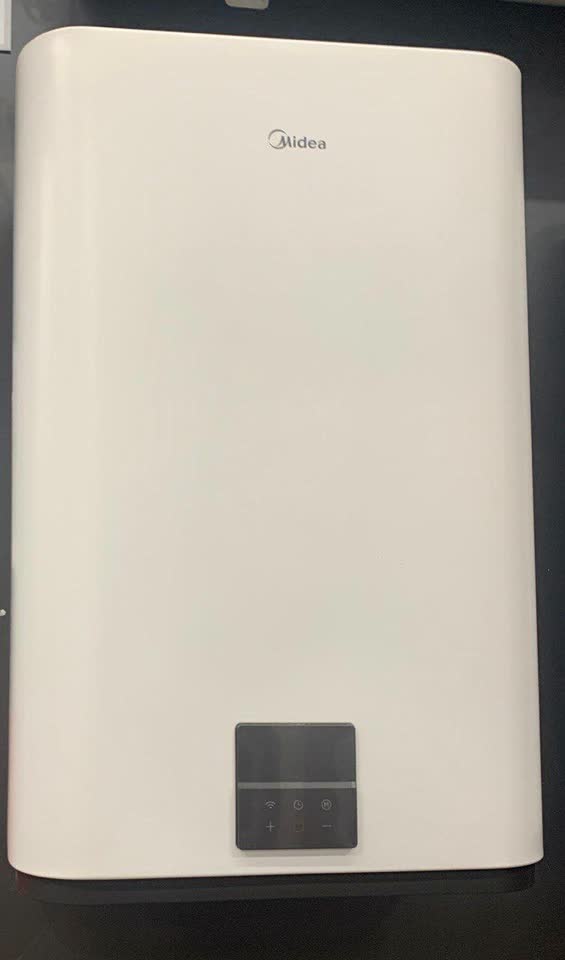 Prodajem bojler MIDEA D50-20ED6 sa Wi-Fi