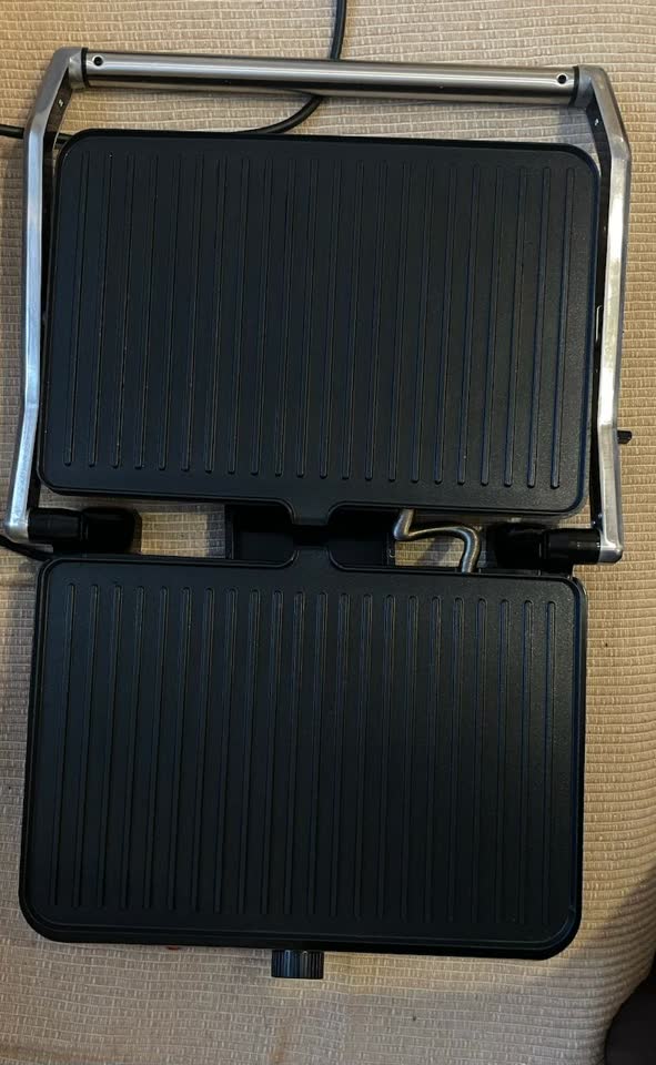 prodajem električni grill Ufesa Kilimanjaro