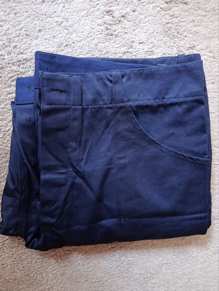 Nove pantalone uniforme (radne)