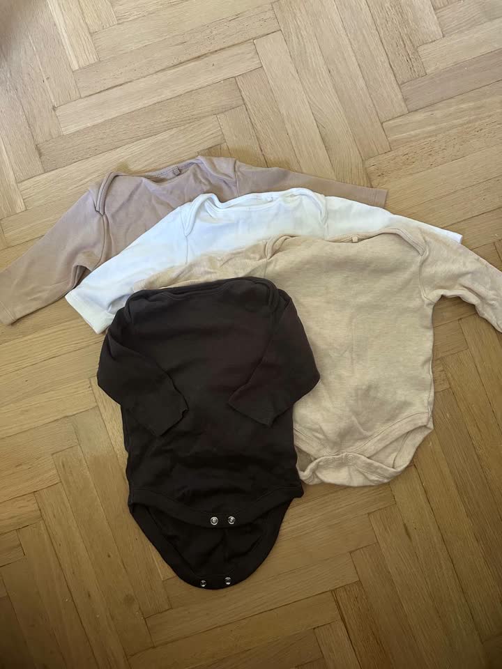 Prodajem paket dečje stvari Next