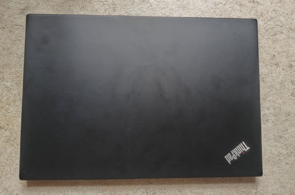 Prodajem laptop Lenovo ThinkPad T490s