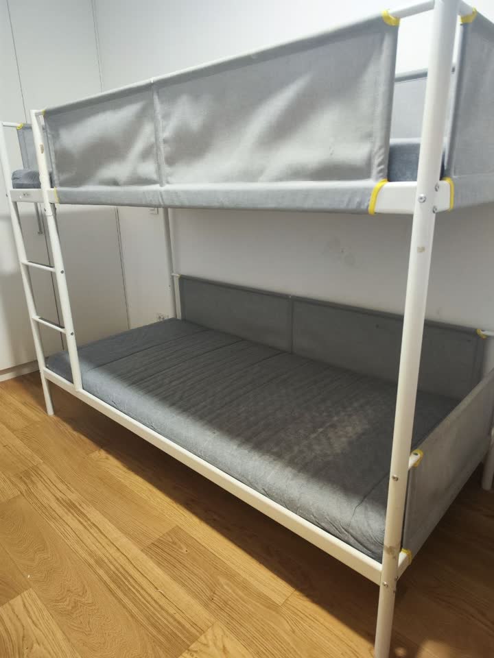 Prodajem polovni dvokatni krevet IKEA VITVAL
