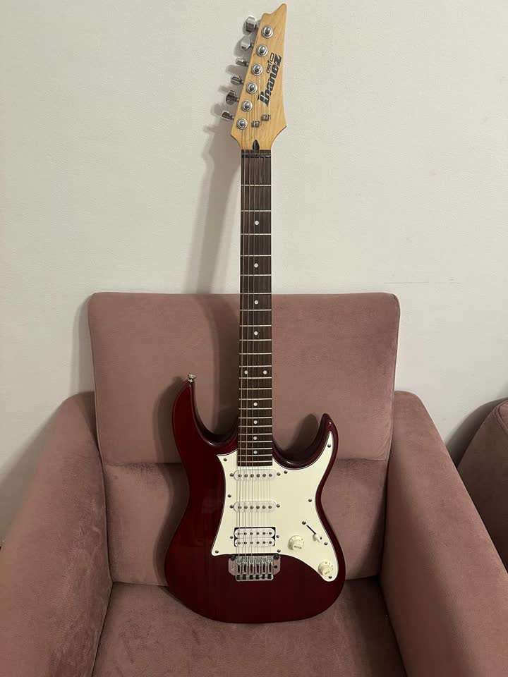 Električna gitara Ibanez GIO GRX140