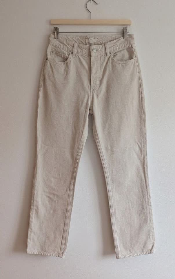 Молочные джинсы hm, 38р, 500рсд