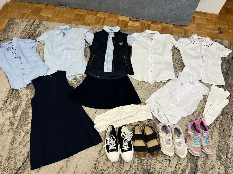 Komplet školske uniforme