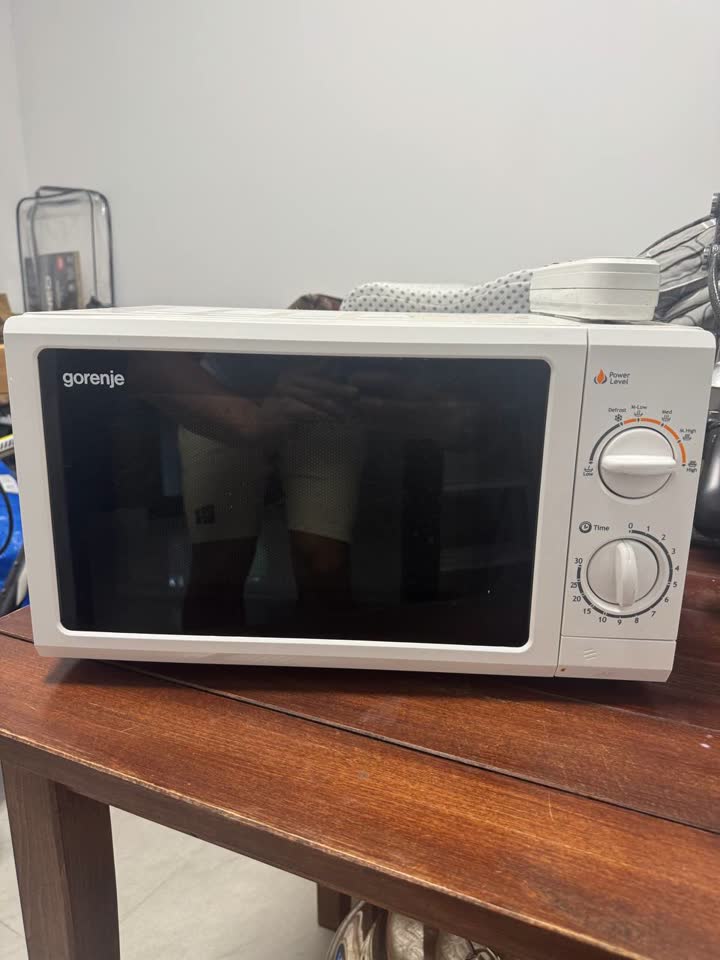 Prodajem mikrotalasnu Gorenje