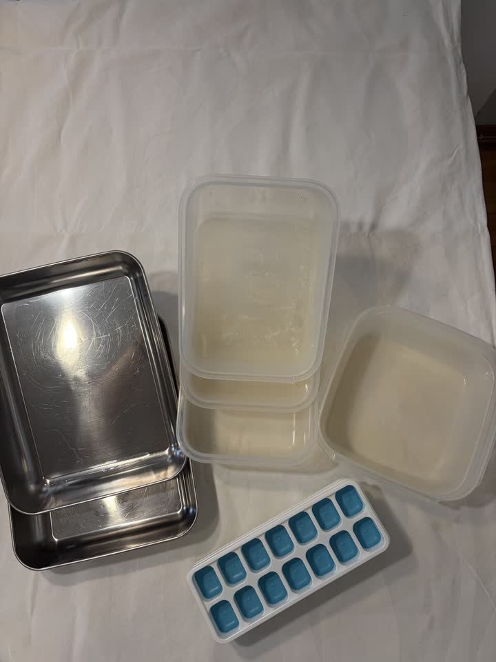 Posude za hranu + kalup za led + pleh