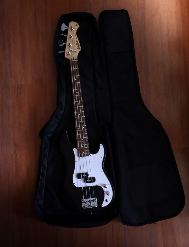 Kratkomenzurni bas Harley Benton PB BK Shorty