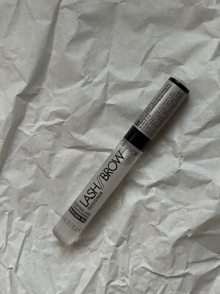 Гель для бровей, консилер Laf, щипцы для волн Babyliss, масло для ногтей и два лака