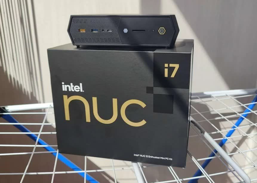 Продам мини ПК Intel® NUC 12 Enthusiast Kit - NUC12SNKi72 - Serpent canyon