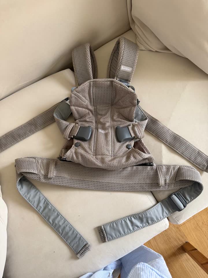Эргорюкзак Babybjorn One Air, Kinderkraft Nino, слинг Baby K'tan Breezy, надувной бассейн с рыбками