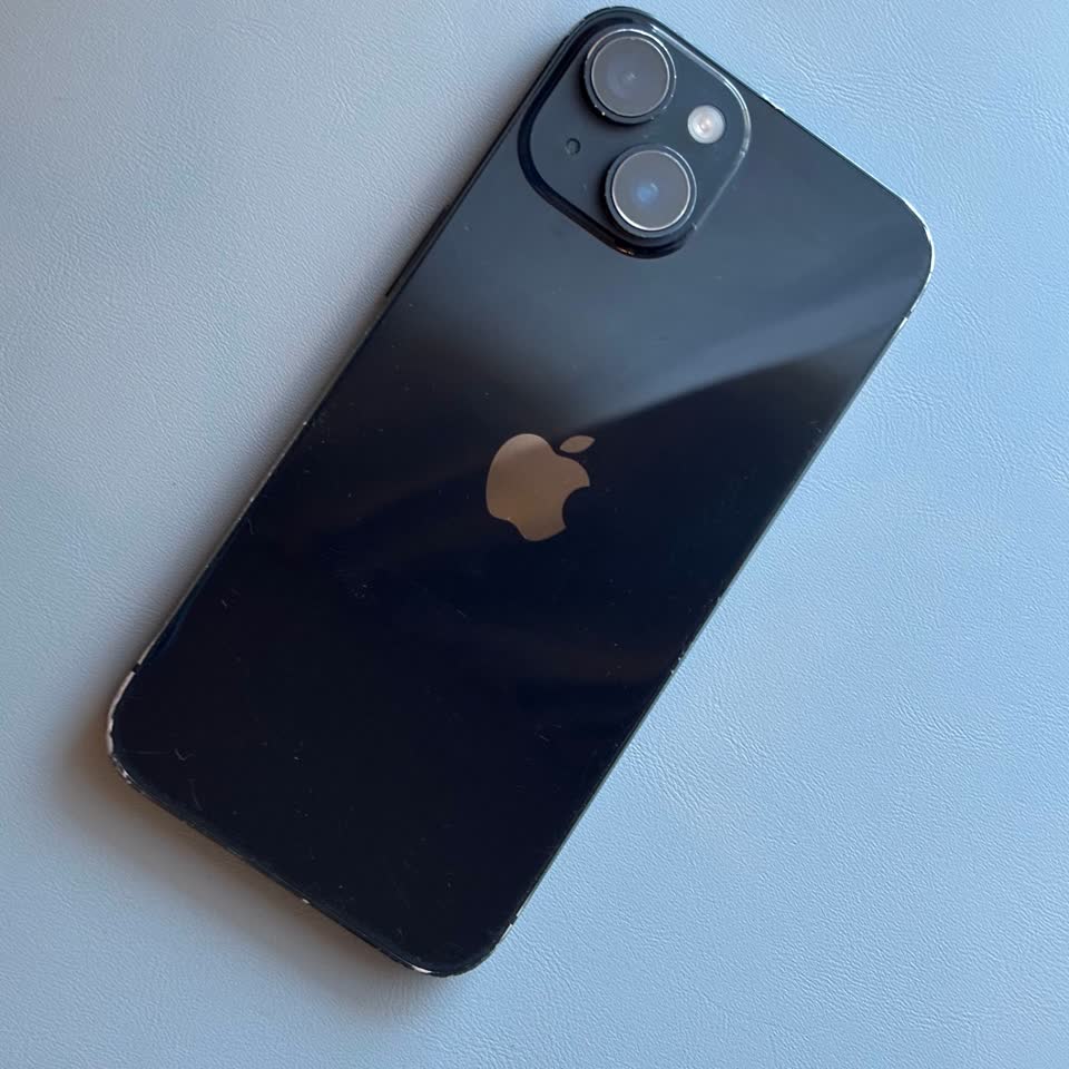 Prodajem iPhone 14 128GB