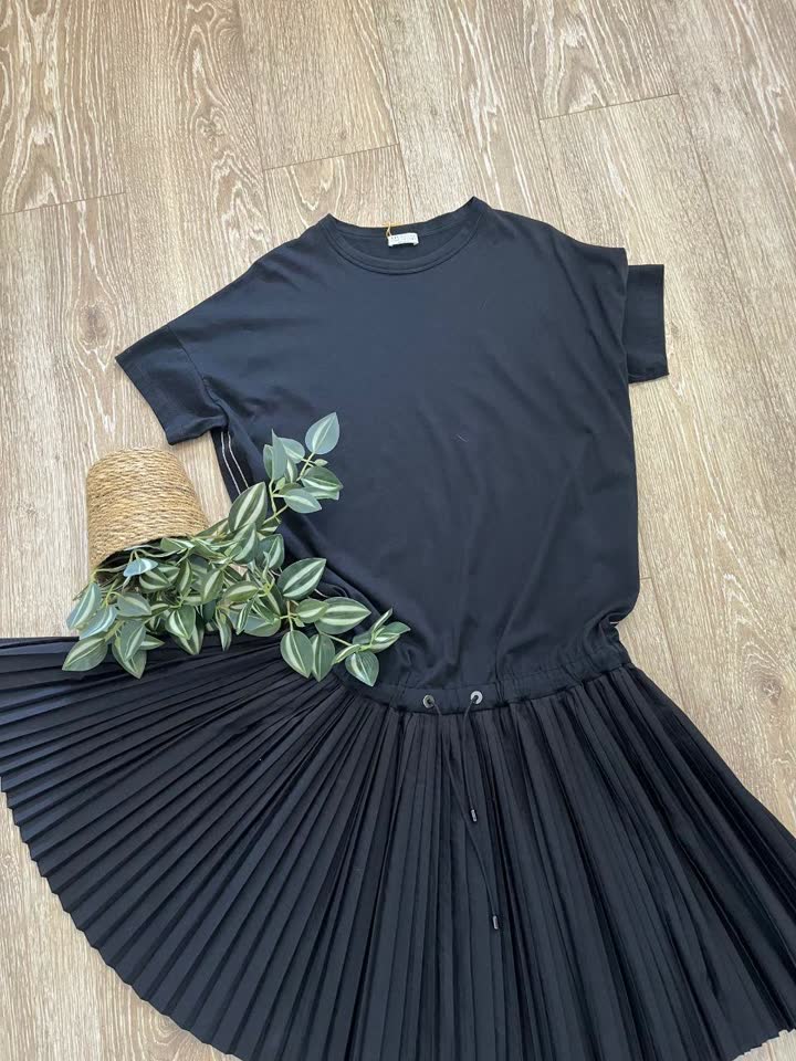Платье Brunello Cucinelli + туфли Dolce & Gabbana