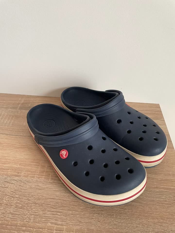 Crocs в классическом стиле, размер M10 / W12