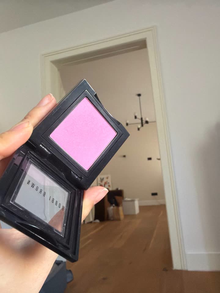 Румяна Bobbi Brown