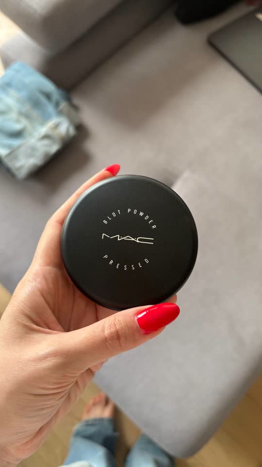Пудра MAC Blot Powder Medium Dark