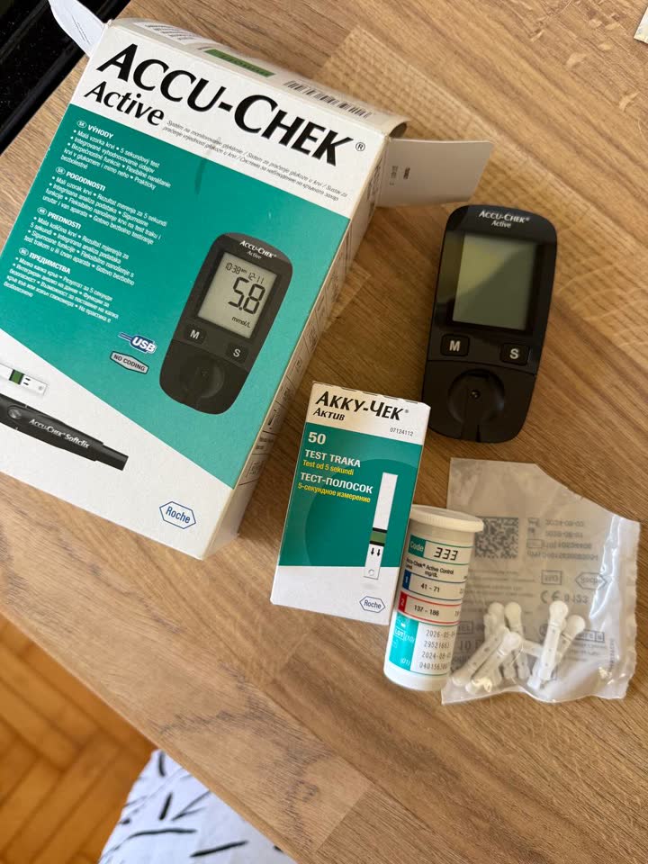 Zamena dia-seta za pakovanje test-traka Accu-Chek Instant